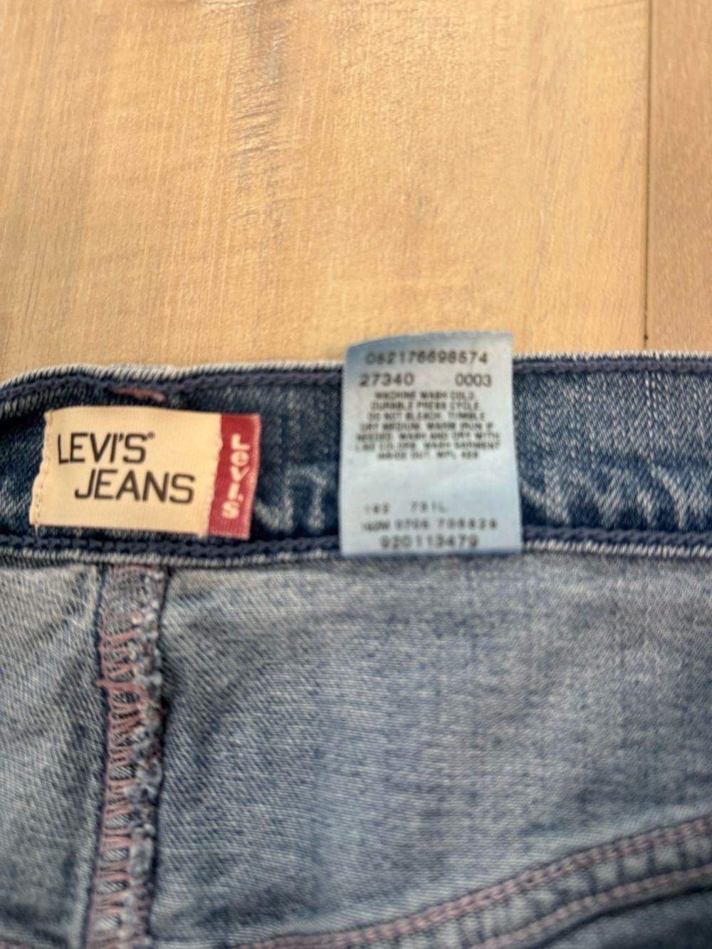 Vintage Levi's Light Blue Denim Skirt - Junior - Picture 6 of 6